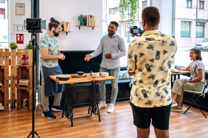 Live recording of a show cooking