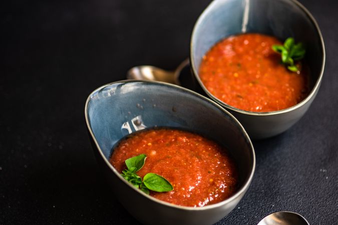 Tomato cream soup with oregano