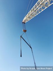 Light crane under blue sky bEJQM0