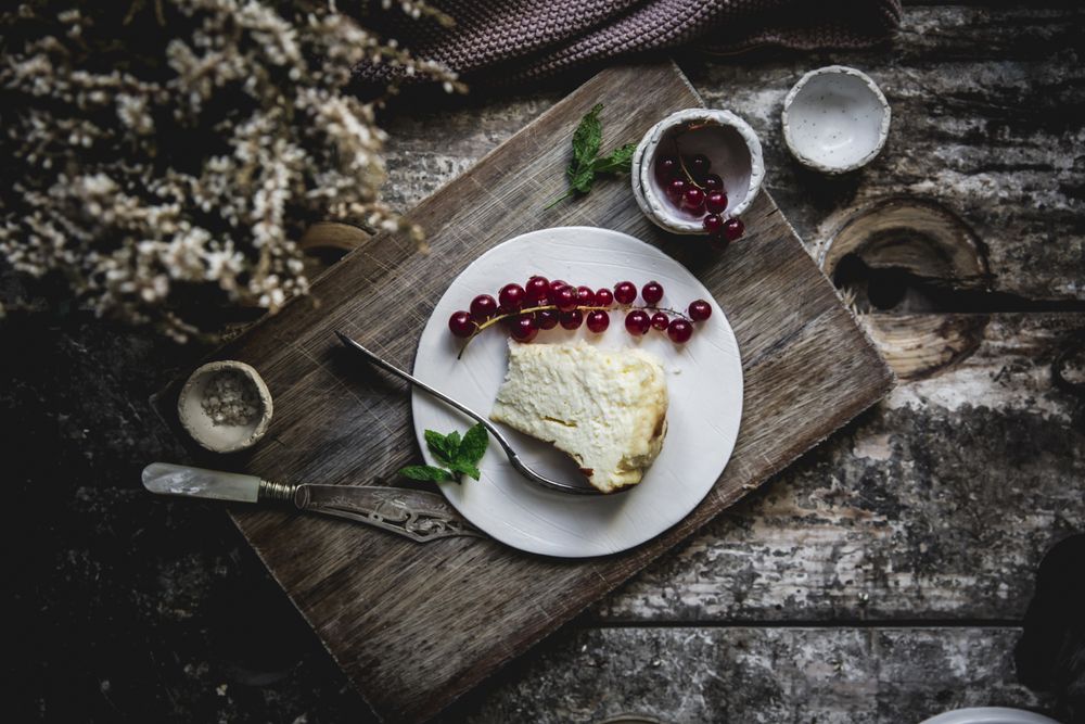 Cheese cake served on plates