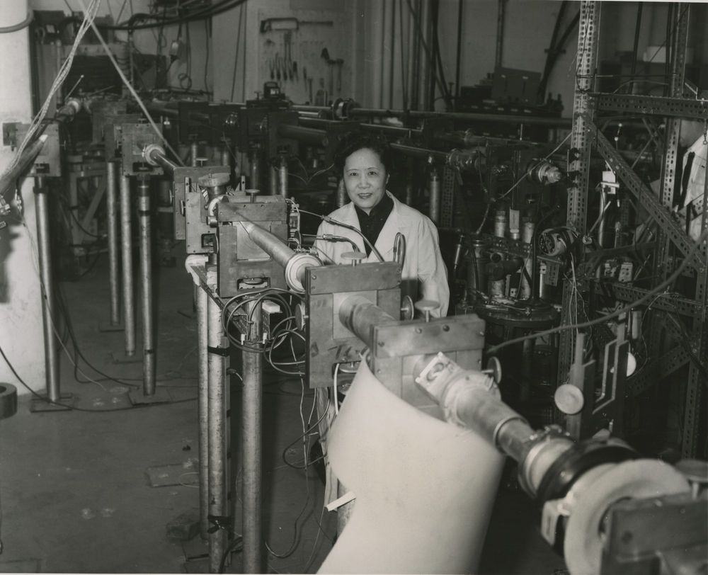 New York City, New York - USA, March 1963: Chien-shiung Wu with physics apparatus