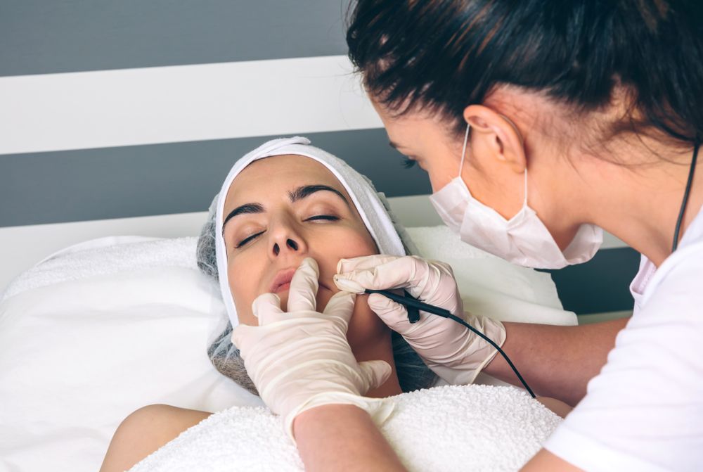 Woman receiving treatment in clinical center