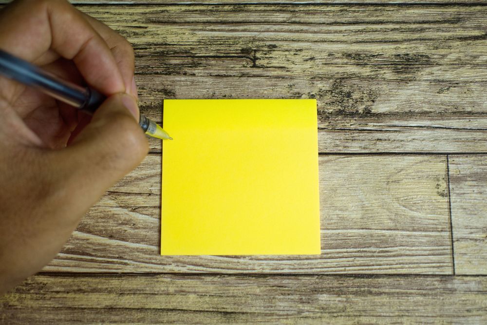 yellow sticky note
