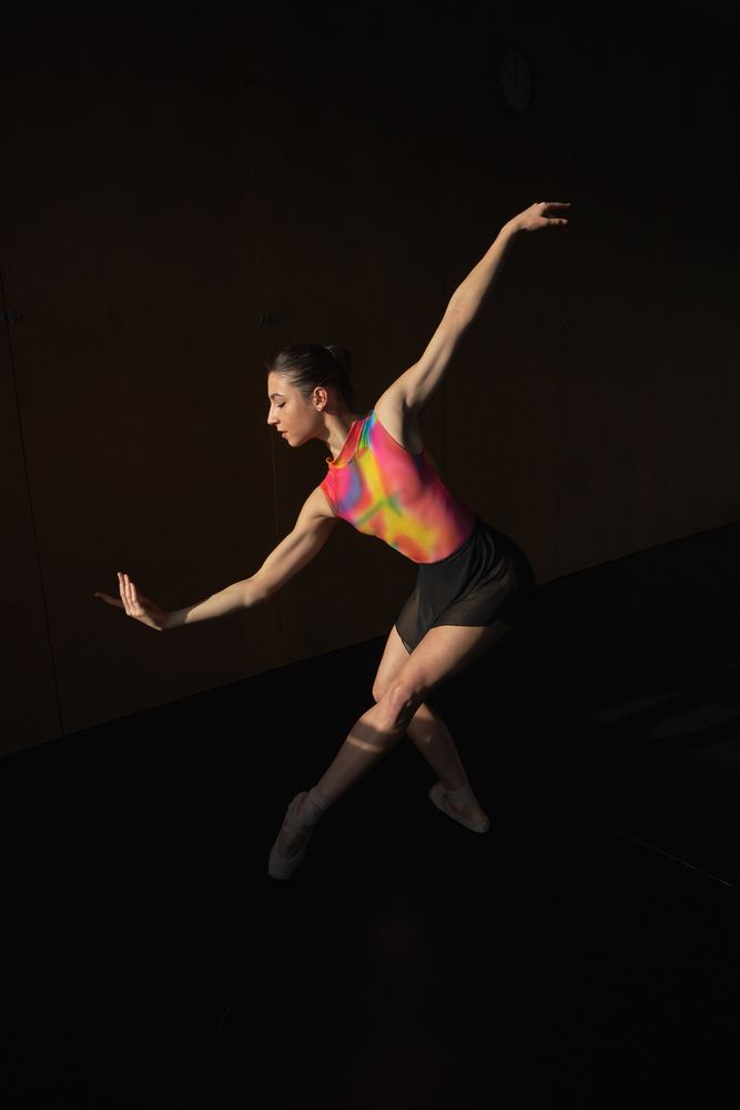Warm-up and rehearsal of a professional ballet dancer