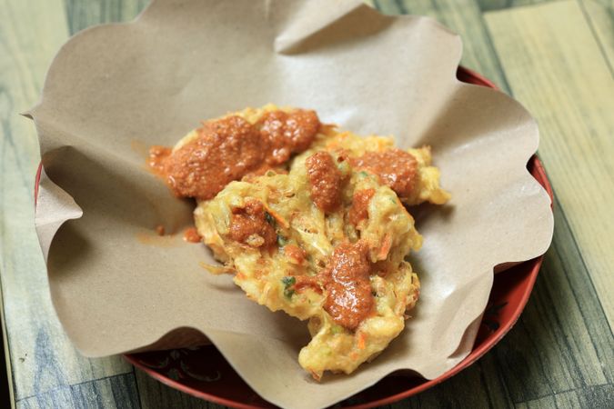 Bala-Bala Bumbu kacang, Vegetable Fritters with Peanut Sauce
