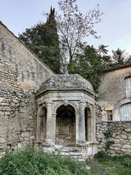 Abandonned temple in ruin