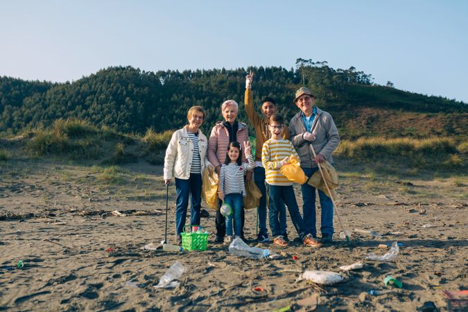 Volunteers ready to clean the beach
