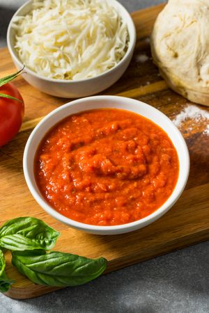Organic Homemade Tomato Pizza Sauce