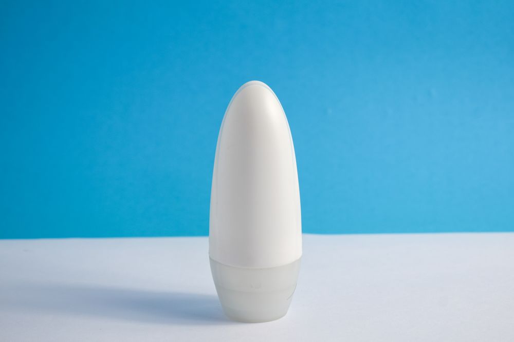 Mock up bottle in a blue room