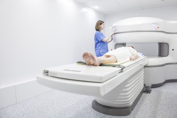 open magnetic resonance machine