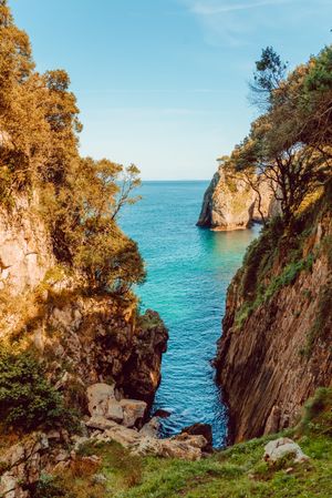 Majestic view of gorge and turquoise sea