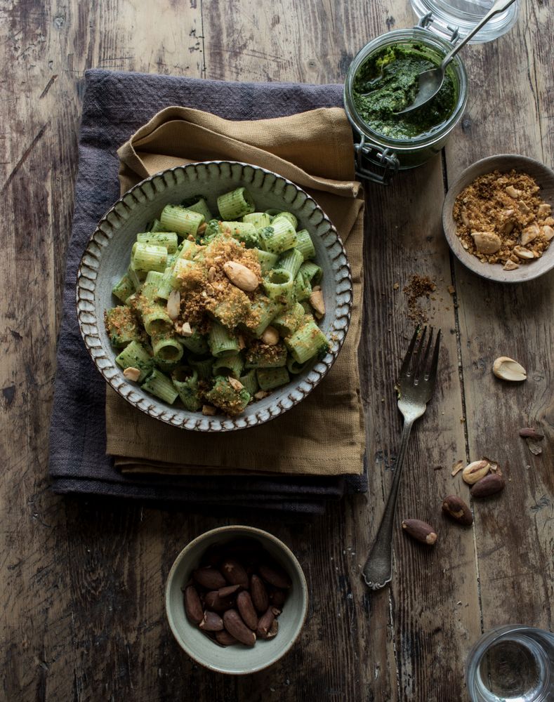 Pasta paccheri with kale pesto and nuts