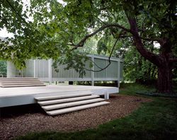 Front view of the Farnsworth House by architect Mies van der Rohe's, now a property of the National 10Wjrb