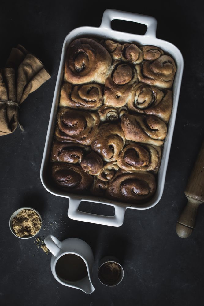 Baking dish with cinnamon rolls