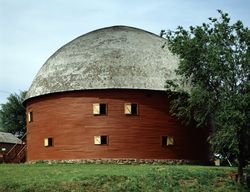 Red Round Barn in Arcadia, Oklahoma