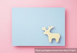 Light reindeer on blue background 4Apy65