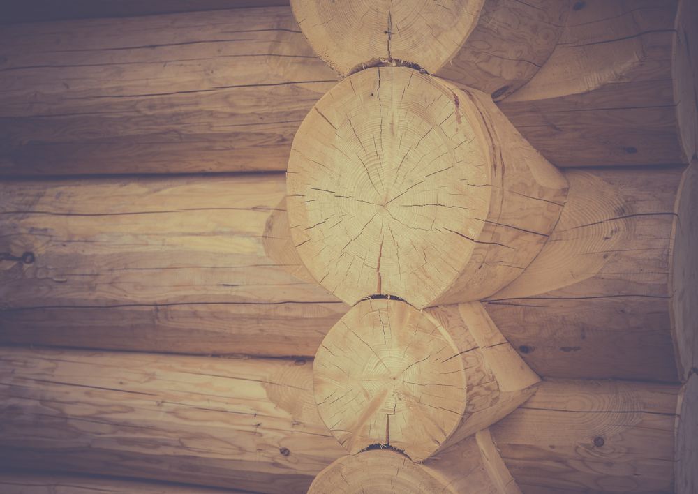 Log house corner details