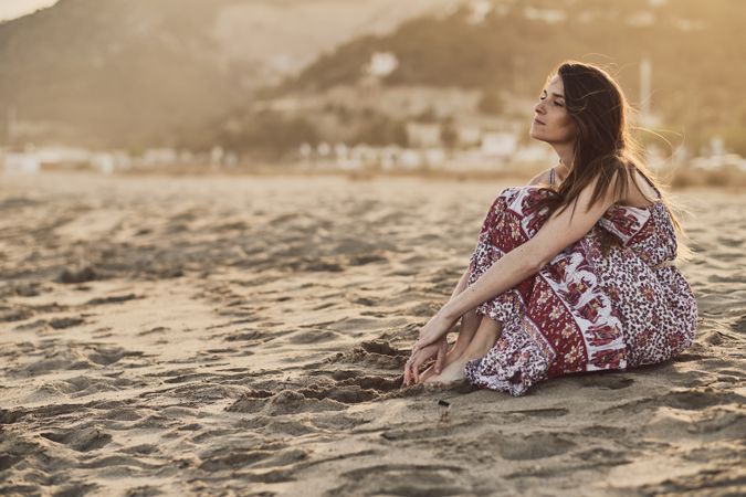 Woman with dress at the beach