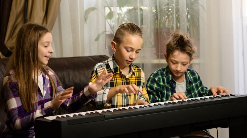 Kids' Joyful Piano Time