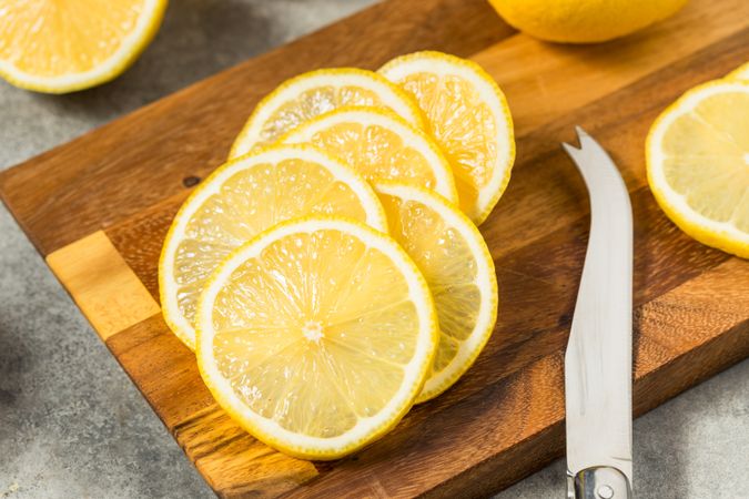 Organic Raw Yellow Sliced Lemons