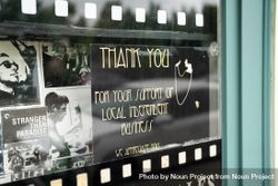 Thank you sign in store window 5XrlMb