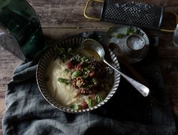 Polenta with vegetarian ragut