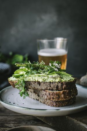 Toasts with cashew pate