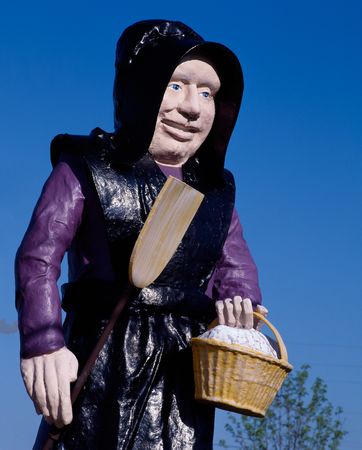 Giant Amish woman statue at the Pennsylvania Dutch Visitors Bureau in Lancaster, Pennsylvania