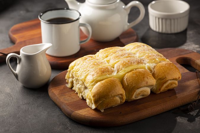 Sweet bread with cream and coconut.