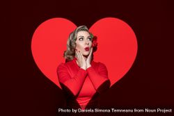 Retro style woman surrounded by a red heart shape 5aVeA4