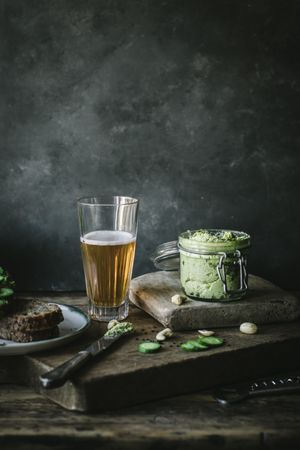 Toasts with cashew pate