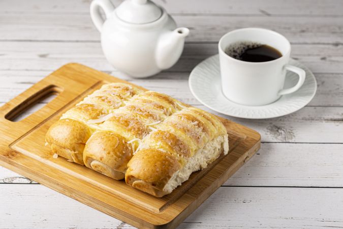 Sweet bread with cream and coconut.