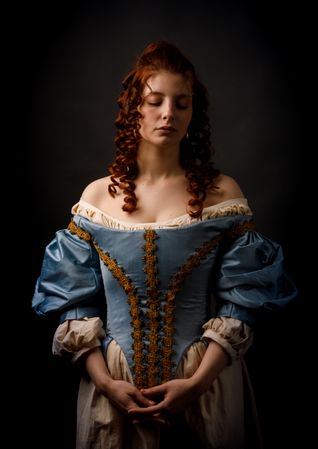 woman in medieval clothing