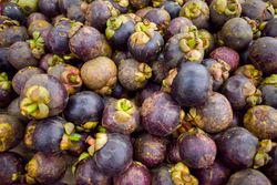 Loose passion fruits for sale in store