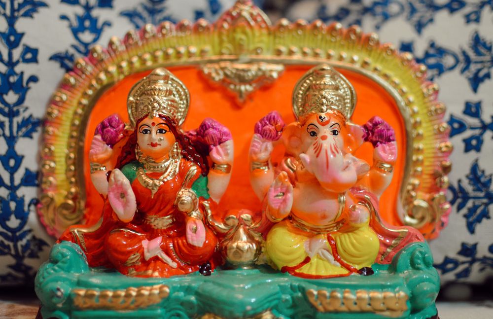 Lakshmi and Ganesh Hindu diet figurines