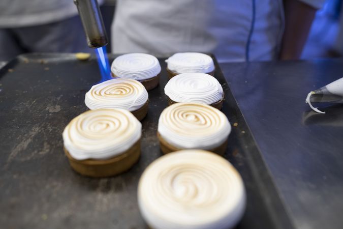 Process of baking meringue cookies