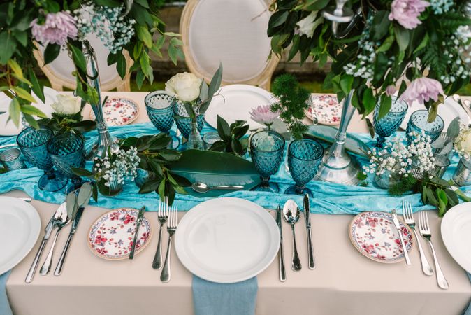 Wedding banquet table decoration