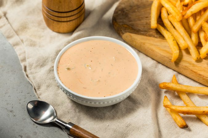 Spicy Homemade Burger Sauce with Pickle