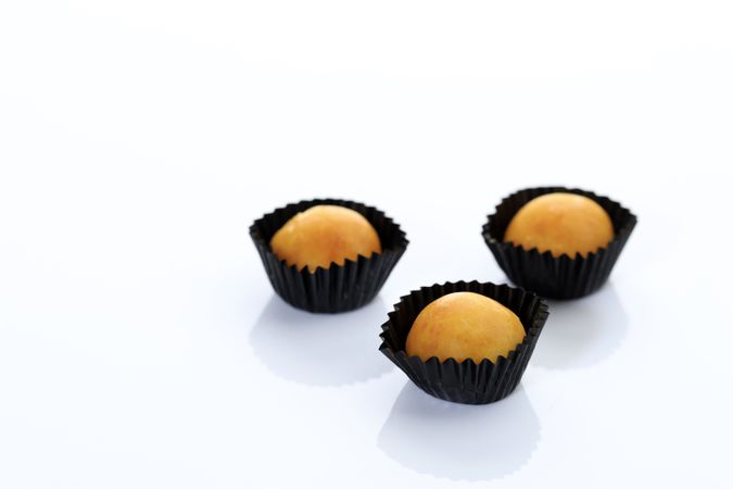 Three Nastar in a Small Paper Cup