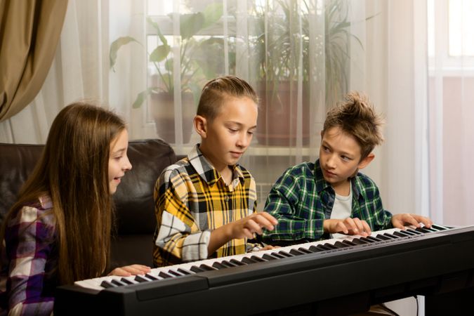 Kids' Joyful Piano Time