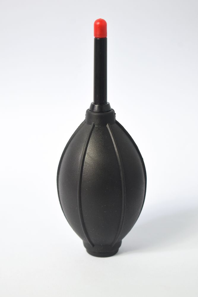 Blower or dust remover for lenses