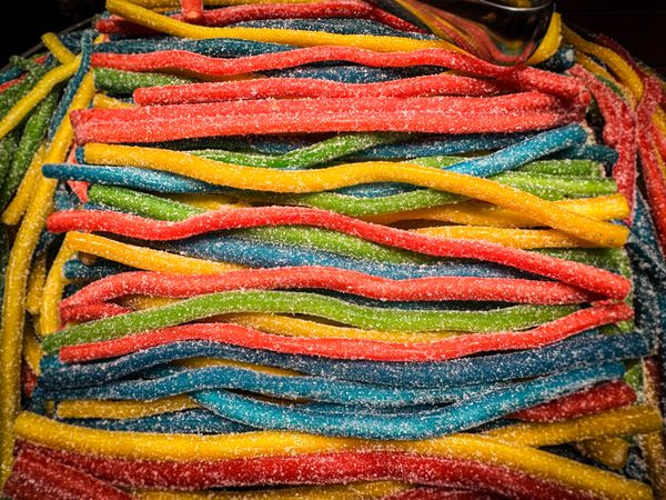 Stringy gummy candy