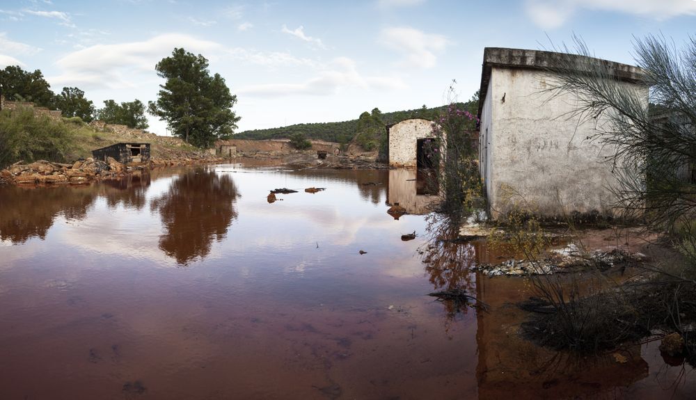 Abandoned buildings in Rio Tinto