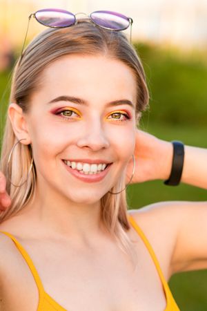 Portrait of a smiling woman