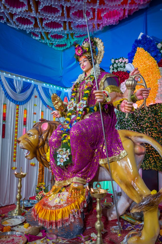 A beautiful idol of Maa Durga being worshipped at a temple in Mumbai for the auspicious Indian festival of Navratri