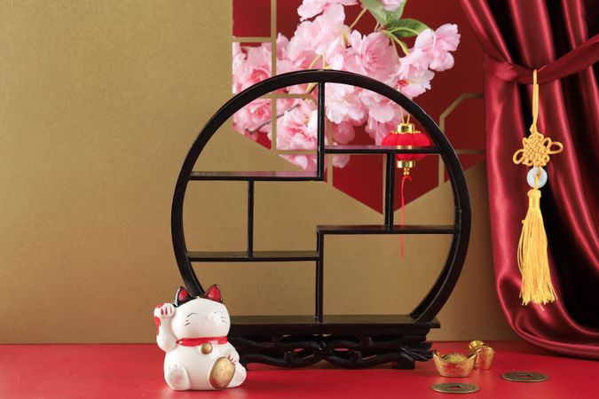 Chinese Style Wooden Antique Shelf