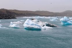Iceland, Jokulsarlon Lagoon, Turquoise icebergs floating in Glacier Lagoon on Iceland.