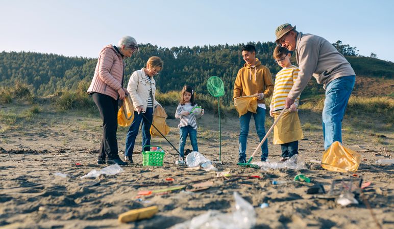 Volunteers preparing to clean the beach