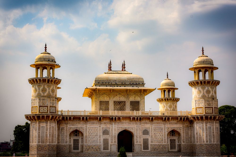 Exterior view of Itmad-ud-Daula tomb in Agra, Uttar Pradesh, India