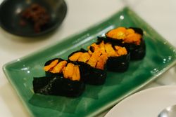 Uni Sushi on Nori, Square Plate